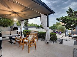 Holiday Home in Liznjan With Private Pool