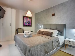 Holiday Home in Liznjan With Private Pool