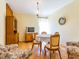 Quaint Apartment With Garden in Medulin