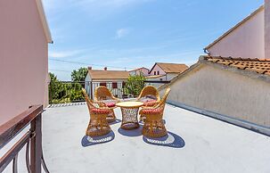 Quaint Apartment With Garden in Medulin