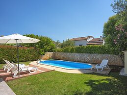 Detached Holiday House With Private Pool Only Near the Beach