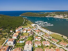 Detached Holiday House With Private Pool Only Near the Beach