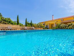 Modern Apartment in Pula With Swimming Pool