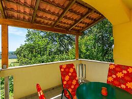 Modern Apartment in Pula With Swimming Pool