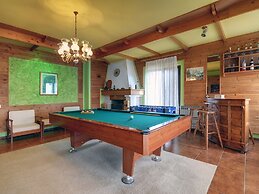 Holiday House in Muntic, Istria, With Fitness Room