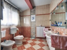 Holiday House in Muntic, Istria, With Fitness Room