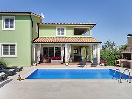 Detached Villa With Swimming Pool in the East of Istria Near the Sea