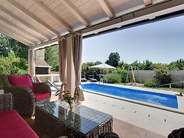 Detached Villa With Swimming Pool in the East of Istria Near the Sea