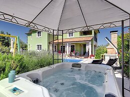Detached Villa With Swimming Pool in the East of Istria Near the Sea