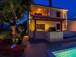 Holiday Home in Pula With Pool