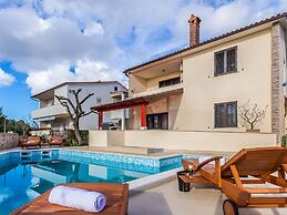 Holiday Home in Pula With Pool