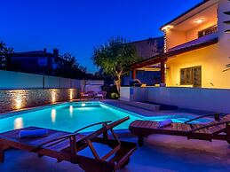 Holiday Home in Pula With Pool