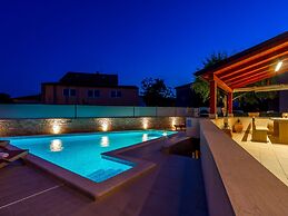 Holiday Home in Pula With Pool