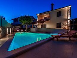 Holiday Home in Pula With Pool