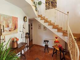 Belvilla by OYO Font