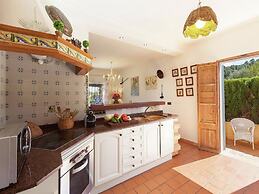 Belvilla by OYO Font