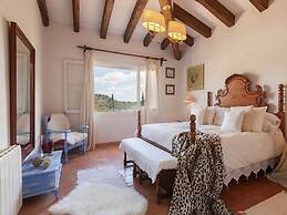 Belvilla by OYO Font