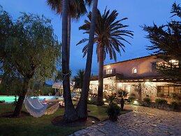 Belvilla by OYO Font