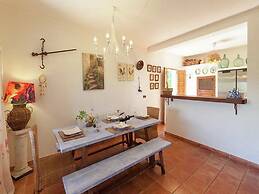 Belvilla by OYO Font