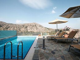 Family Friendly Villa Bluefairy With Private Pool, Near Restaurants & 