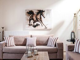 Family Friendly Villa Bluefairy With Private Pool, Near Restaurants & 