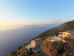 Luxurious Villa in Vasiliki with Swimming Pool & Hot Tub