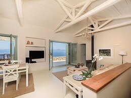 Luxurious Villa in Vasiliki with Swimming Pool & Hot Tub