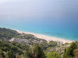 Luxurious Villa in Vasiliki with Swimming Pool & Hot Tub