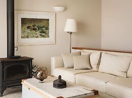 Luxurious Villa in Vasiliki with Swimming Pool & Hot Tub