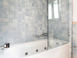 Luxurious Villa in Vasiliki with Swimming Pool & Hot Tub