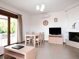 Sun-kissed Villa in Latsimas With Pool