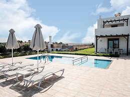 Sun-kissed Villa in Latsimas With Pool