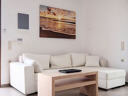 Sun-kissed Villa in Latsimas With Pool