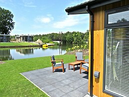 Modern Chalet With Dishwasher, 6km From Elburg