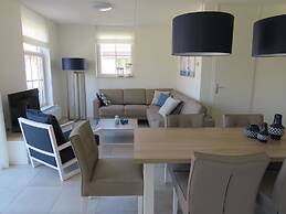 Nice Holiday Home on the Markermeer Near Amsterdam