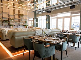 Nice Holiday Home on the Markermeer Near Amsterdam