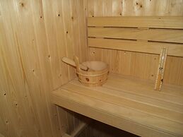 Spacious Holiday Home on Markermeer near Amsterdam