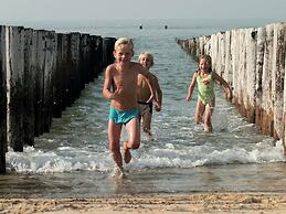 Modern Chalet With Dishwasher, Cosy Domburg Nearby