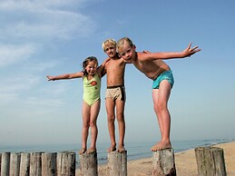 Modern Chalet With Dishwasher, Cosy Domburg Nearby