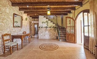 Belvilla by OYO Napont