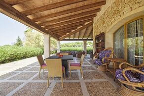 Belvilla by OYO Napont