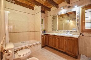 Belvilla by OYO Napont