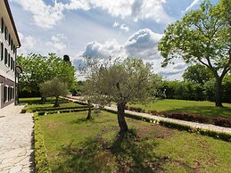 Beautiful Villa With Swimming Pool