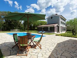 Beautiful Villa With Swimming Pool