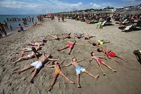 Comfortable Apartment With AC Near the Beach