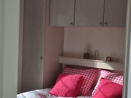 Tidy Furnished Chalet 1 km From a National Park