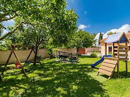 Charming Villa With Private Swimming Pool