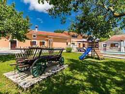 Charming Villa With Private Swimming Pool