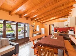 Charming Villa With Private Swimming Pool