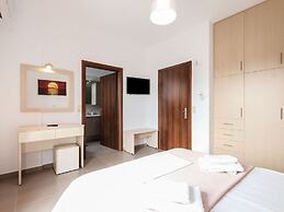 Attractive Villa in Latsimas With Garden and BBQ